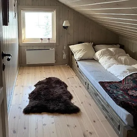 Дом отдыха Near Skiing And Golf At Nesfjellet